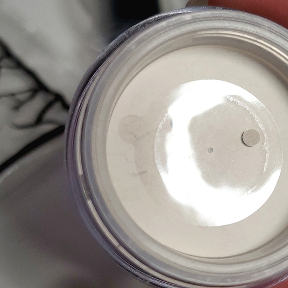 NEW Mary Kay Mini Translucent Powder with Brush Travel Pack (1.6g) - Picture 3 of 7